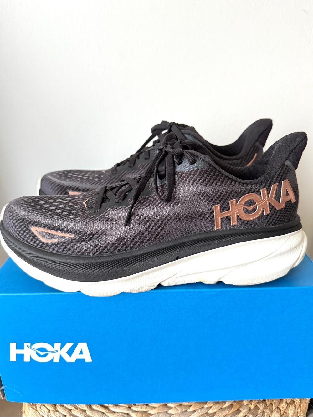 Hoka | Women's Clifton 9, Size 8B